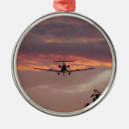 Ornamento De Metal Avião Comercial Aterrissando Ao Pôr do Sol