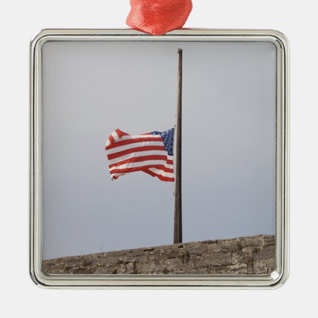 Ornamento De Metal Bandeira dos Estados Unidos em Half-Mast (EUA) (Frente)