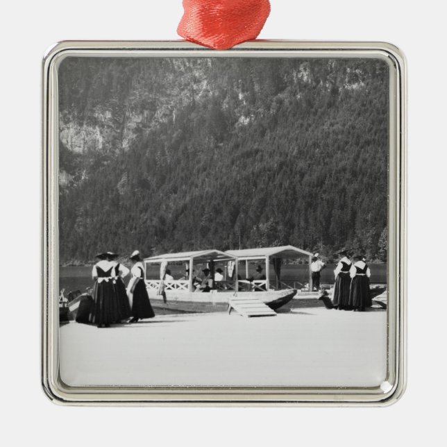 Ornamento De Metal Barcos em Konigssee, c.1910 (Frente)