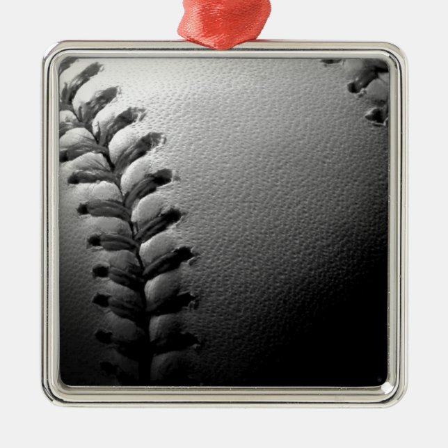 Ornamento De Metal Basebol Preto e Branco Fechado (Frente)
