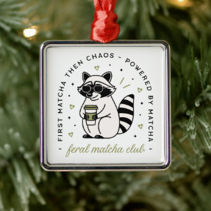 Ornamento De Metal Bebendo Raccoon matcha engraçado estética kawaii