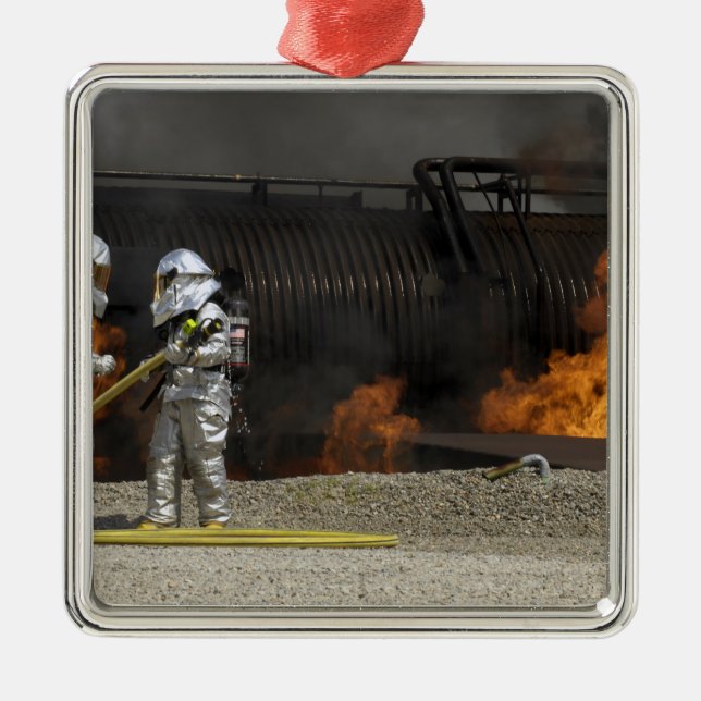 Ornamento De Metal Bombeiros neutralizam um incêndio em direto (Frente)