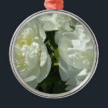 Ornamento De Metal Brancos<br><div class="desc">Clássico romântico branco - foto de H Cooper</div>