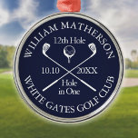 Ornamento De Metal Buraco de Golfe Personalizado em Azul Marinho de U<br><div class="desc">Personalize o nome,  o número do buraco de localização e a data para criar uma vitória de golfe excelente para celebrar esse buraco fantástico em um só. Projetado por Thisnotme©</div>