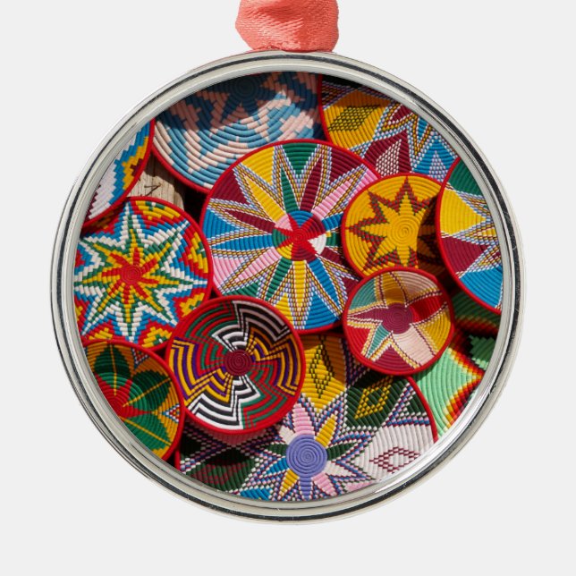 Ornamento De Metal Cestos Etíopes Tradicionais (Frente)