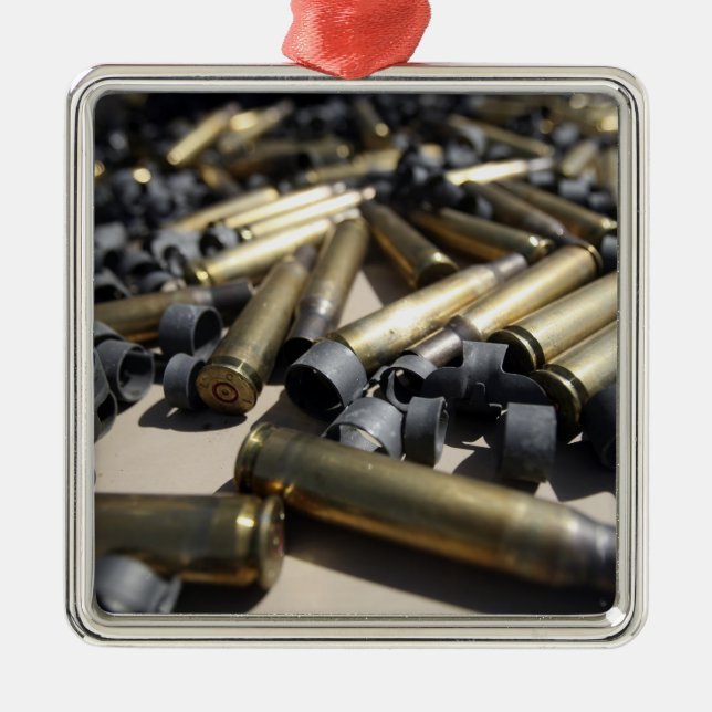 Ornamento De Metal Chaves gastas e links desintegrados (Frente)