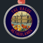 Ornamento De Metal Circular Retrovisitado de Haia Países Baixos<br><div class="desc">O viagem de vetor retrovetor de Haia. Haia é uma cidade na costa do Mar do Norte,  na parte ocidental dos Países Baixos.</div>