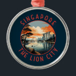 Ornamento De Metal Círculo Retrotraído de Singapura<br><div class="desc">Singapura retro vetor viagem design. Marina Bay é uma área de alto escalão de arranha-céus,  hotéis elegantes e shoppings de luxo. É conhecida pela torre da roda-gigante Singapura Flyer Ferris e pelos conservatórios de flores e superárvores coloridas de jardins pela baía.</div>
