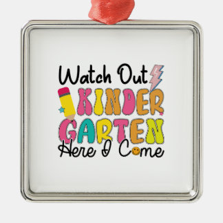 Ornamento De Metal Cuidado Com O Jardim De Infância Aqui Estou