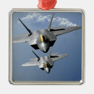Ornamento De Metal Dois raptores F-22 voam sobre o Oceano Pacífico