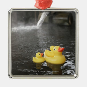 Ornamento De Metal Duckies de borracha japonês