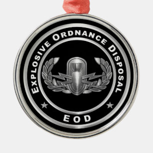 ORNAMENTO DE METAL EOD