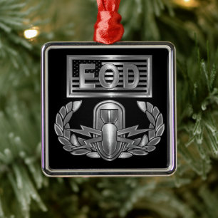 ORNAMENTO DE METAL EOD