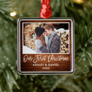 Ornamento De Metal Escova Casal de Madeira Nosso Primeiro Natal