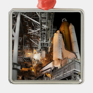 Ornamento De Metal Esforço do vaivém espacial na plataforma de