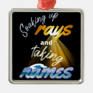 Ornamento De Metal Fazendo Rays e Tomando Nomes no Verão