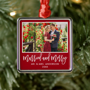 Ornamento De Metal Feliz e Casamento Vermelho com Script de Pincel Mo