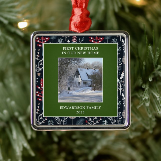Ornamento De Metal First Christmas in our new Home photo family name (Árvore)