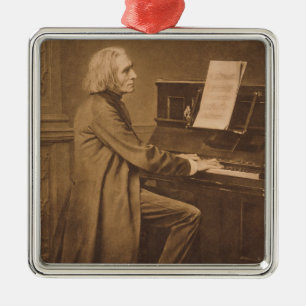 Ornamento De Metal Franz Liszt no piano