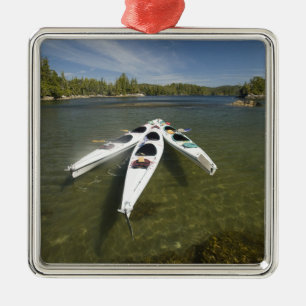 Ornamento De Metal Frota de Kayak em Repouso Durante o Final da Tarde