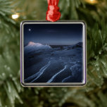 Ornamento De Metal Gelo e neve | Planalto de Kiso-Komagatake, Alpes d<br><div class="desc">Esta incrível foto Getty Images apresenta uma lua de cheio sobre a paisagem noturna do Planalto de Kiso-Komagatake,  no Japão,  no inverno.</div>