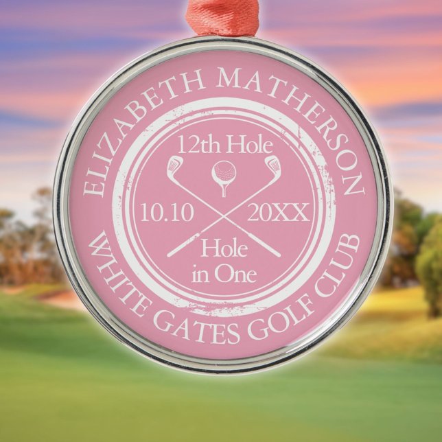Ornamento De Metal Golf Buraco de Um Clássico Rosa Personalizado (Golf Hole in One Classic Personalized Pink Metal Ornament)