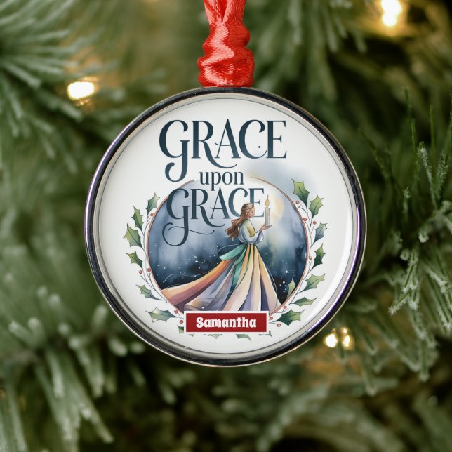Ornamento De Metal Grace Sobre o Ornament Grace (Árvore)