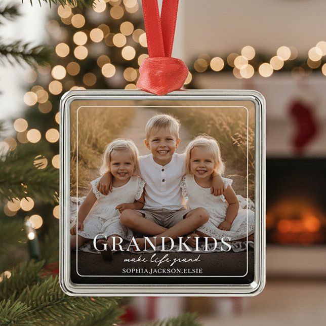 Ornamento De Metal Grandkids Make Life Grand Grandparent Gift Photo  (Criador carregado)
