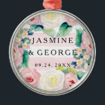 Ornamento De Metal Grelhas largas do chip MODERN Watercolor w Rosas<br><div class="desc">Um lindo ornamento em forma de coração para celebrar seu primeiro Natal juntos, para anunciar sua noivado como "Salvar a Data", para um aniversário ou para dar como obrigado seu presente aos pais, família ou amigos que o ajudaram no seu casamento ou chá de panela. Correspondendo aos Produtos do Conjunto...</div>