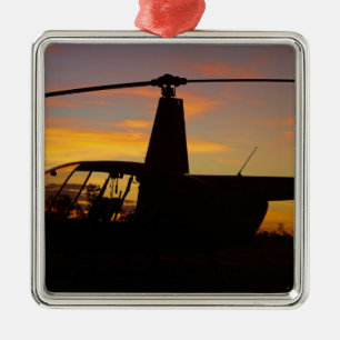 Ornamento De Metal Helicóptero Robinson R44 no pôr do sol