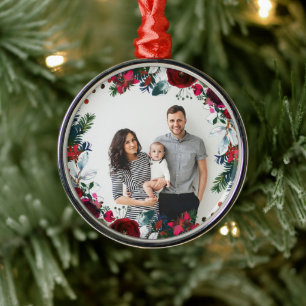Ornamento De Metal Holly e Pine Christmas Wreath Personalizaram Foto