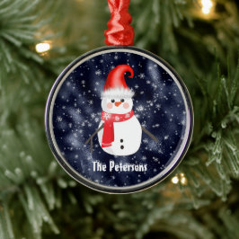 Ornamento De Metal Homem de Neve Natal no Fundo de Neve Azul Escuro