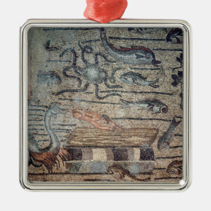 Ornamento De Metal Jonah que está sendo cuspido para fora pela