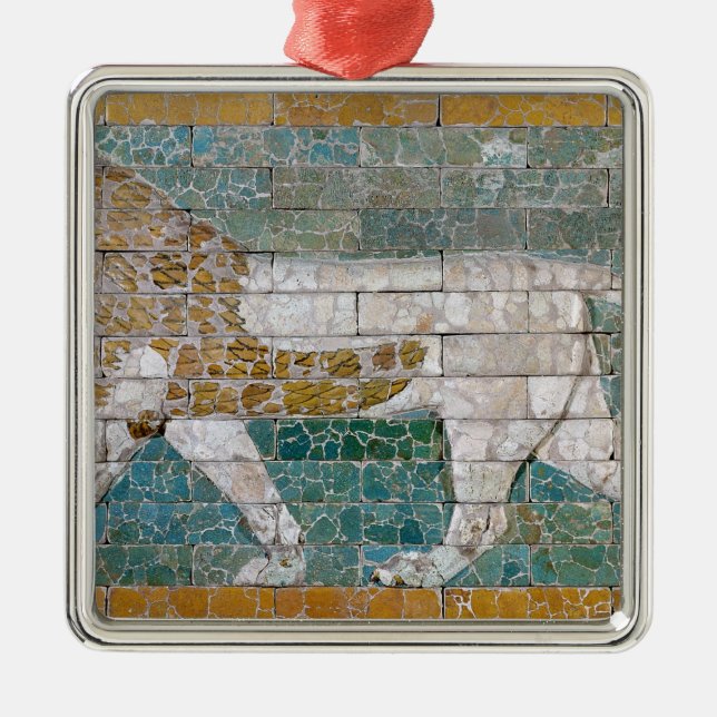 Ornamento De Metal Leão que representa Ishtar (Frente)