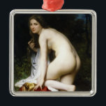 Ornamento De Metal Linda mulher Bather (de Bouguereau)<br><div class="desc">Esta design apresenta uma pintura do artista francês William-Adolphe Bouguereau (1825-1905). Ela retrata uma linda jovem que se despiu após tomar banho numa piscina de água selvagem. Ela está ajoelhada sobre um pedaço de grama na borda da piscina, e ela está sorrindo gentilmente para o espectador enquanto ela corre os...</div>
