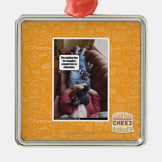 Ornamento De Metal Linha de espera para snuggles (Frente)