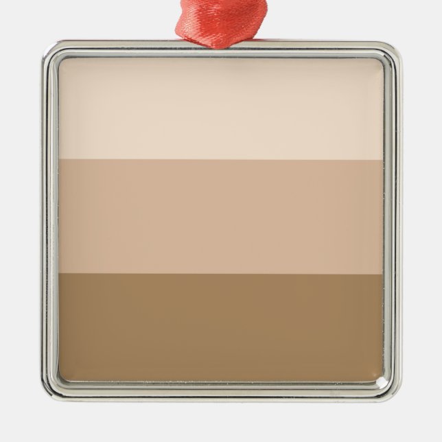 Ornamento De Metal Mambre Castanho Strike (Frente)