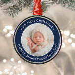 Ornamento De Metal Marinho de fotos moderna de natal de 1 rua de bebê<br><div class="desc">Comemore as alegrias simples da época de férias com um marinho personalizado, azul e branco, de fotografia, novo bebê menino em forma de metal redondo. Palavras e imagens neste modelo são simples de personalizar. A citação de "Meu Primeiro Natal" é fácil de mudar caso seja necessária para outra ocasião. (DICAS...</div>