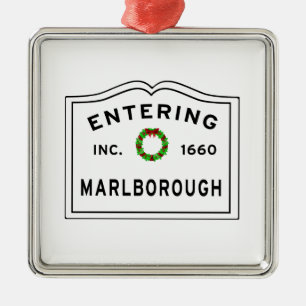 Ornamento De Metal Marlborough, MÃE Holiday Wreath Metal Ornament