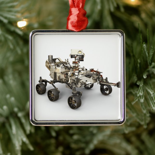 Ornamento De Metal Mars Perseverance Rover Em Fundo Branco. (Árvore)