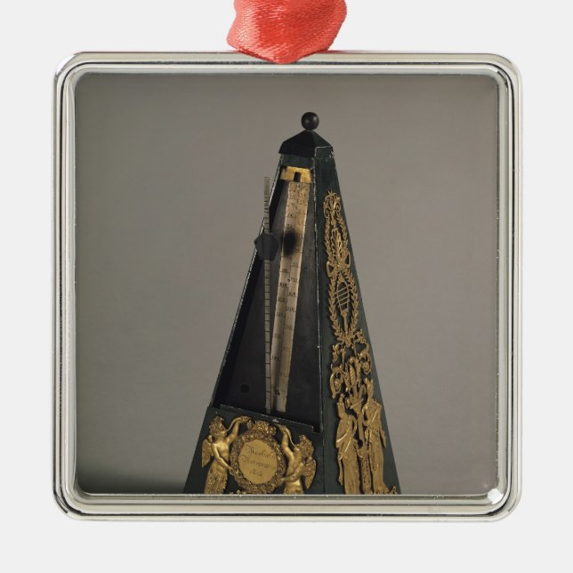 Ornamento De Metal Metrônomo piramidal, 1815 (Frente)