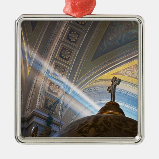 Ornamento De Metal México, Morelia. Os raios do Sol penetram no inter (Frente)