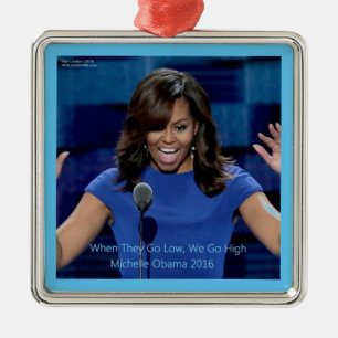 Ornamento De Metal Michelle Obama Coletivo "Vamos Alto"