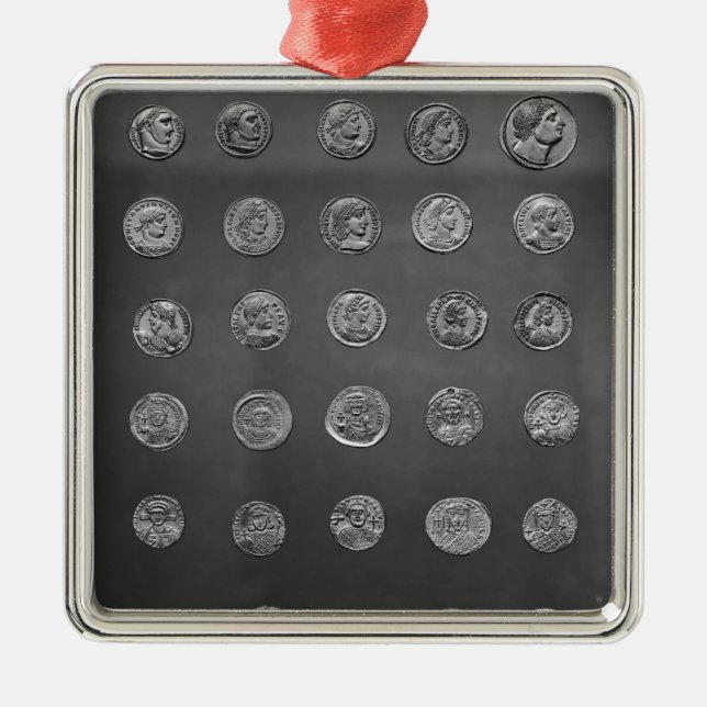 Ornamento De Metal Moedas bizantinas e romanas, 04-10o século (Frente)