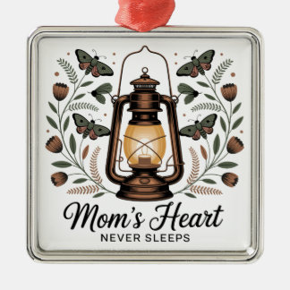 Ornamento De Metal Mom’s Heart Never Sleeps