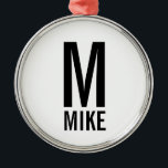 Ornamento De Metal Monograma e Nome Personalizados em Negrito Moderno<br><div class="desc">Design de monograma preto e branco moderno com monograma personalizado e nome no estilo de fonte sans ousado moderno. Perfeito como moderno loft/minimalista acessórios de decoração doméstica nesta temporada de festas.</div>