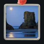 Ornamento De Metal Moonset, Bandon Beach, Oregon.<br><div class="desc">COPYRIGHT Joe Restuccia III / DanitaDelimont.com| US38 JRE0015.jpg| Moonset,  Bandon Beach,  Oregon.</div>