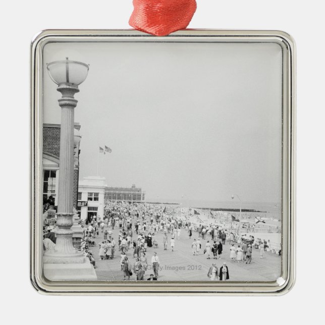 Ornamento De Metal Multidões 2 (Frente)