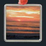 Ornamento De Metal Nascer do sol em Daytona Beach, FL<br><div class="desc">Esta cena absolutamente bonita fá-lo-á desejá-lo estava na praia que olha o sol vem acima! Esta cena foi tomada em junho de 2014.</div>