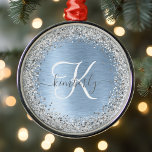Ornamento De Metal Nome do Monograma da Glitter de Prata de Metal Bru<br><div class="desc">Personalize facilmente este floco de neve modesto emoldurado com um design de Enfeites de natal com brilho prateado bonito num fundo metálico escovado azul.</div>